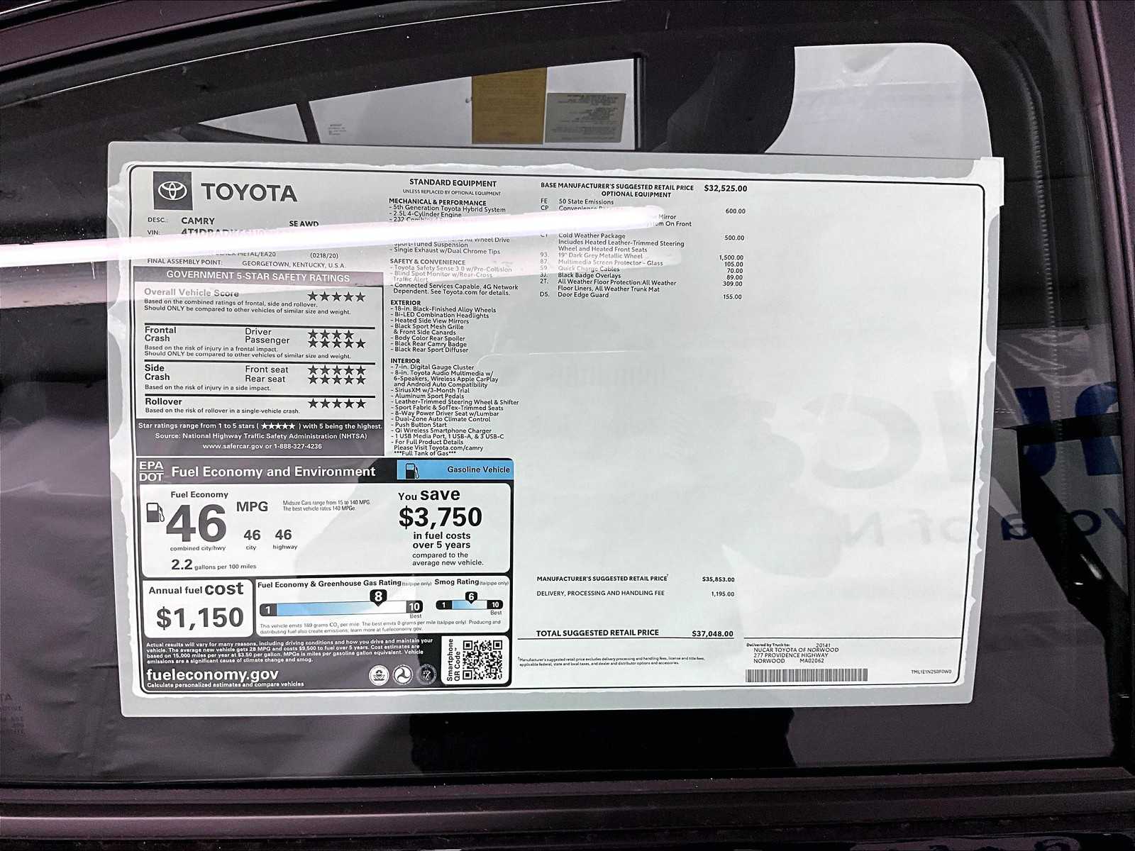 2025 Toyota Camry SE - Photo 18