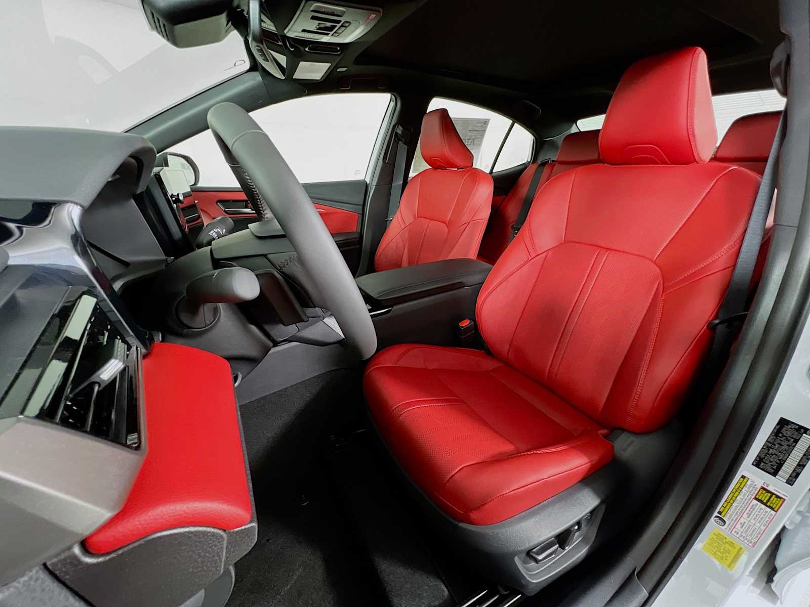 2025 Toyota Camry XSE - Photo 12