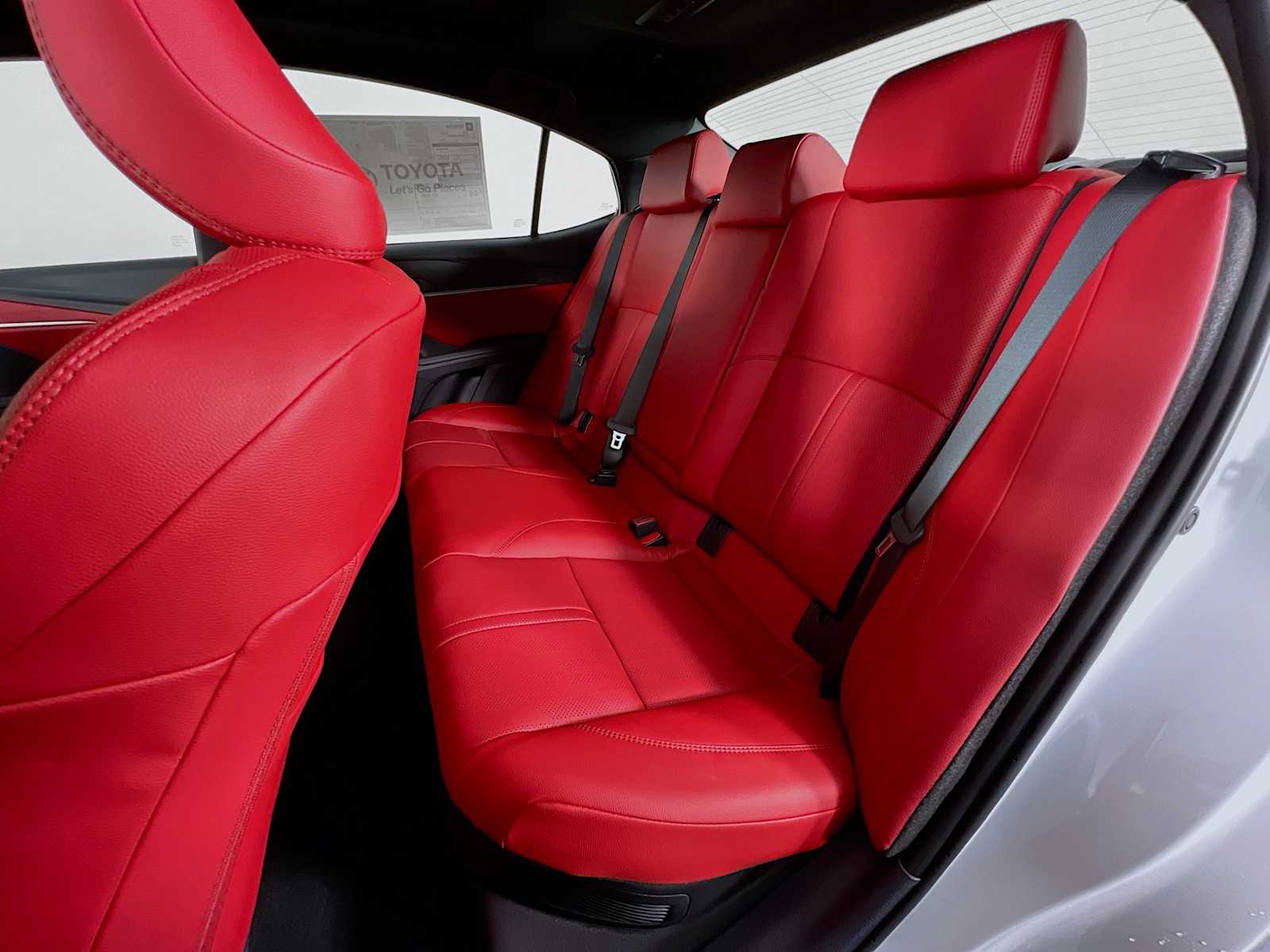 2025 Toyota Camry XSE - Photo 13