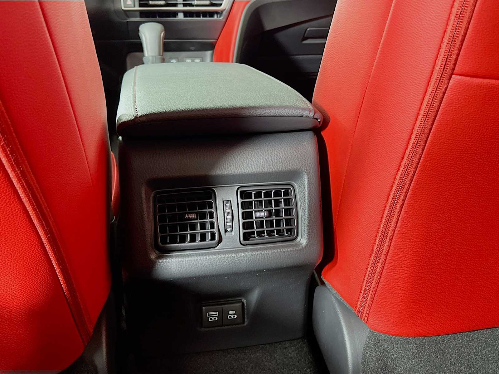 2025 Toyota Camry XSE - Photo 14