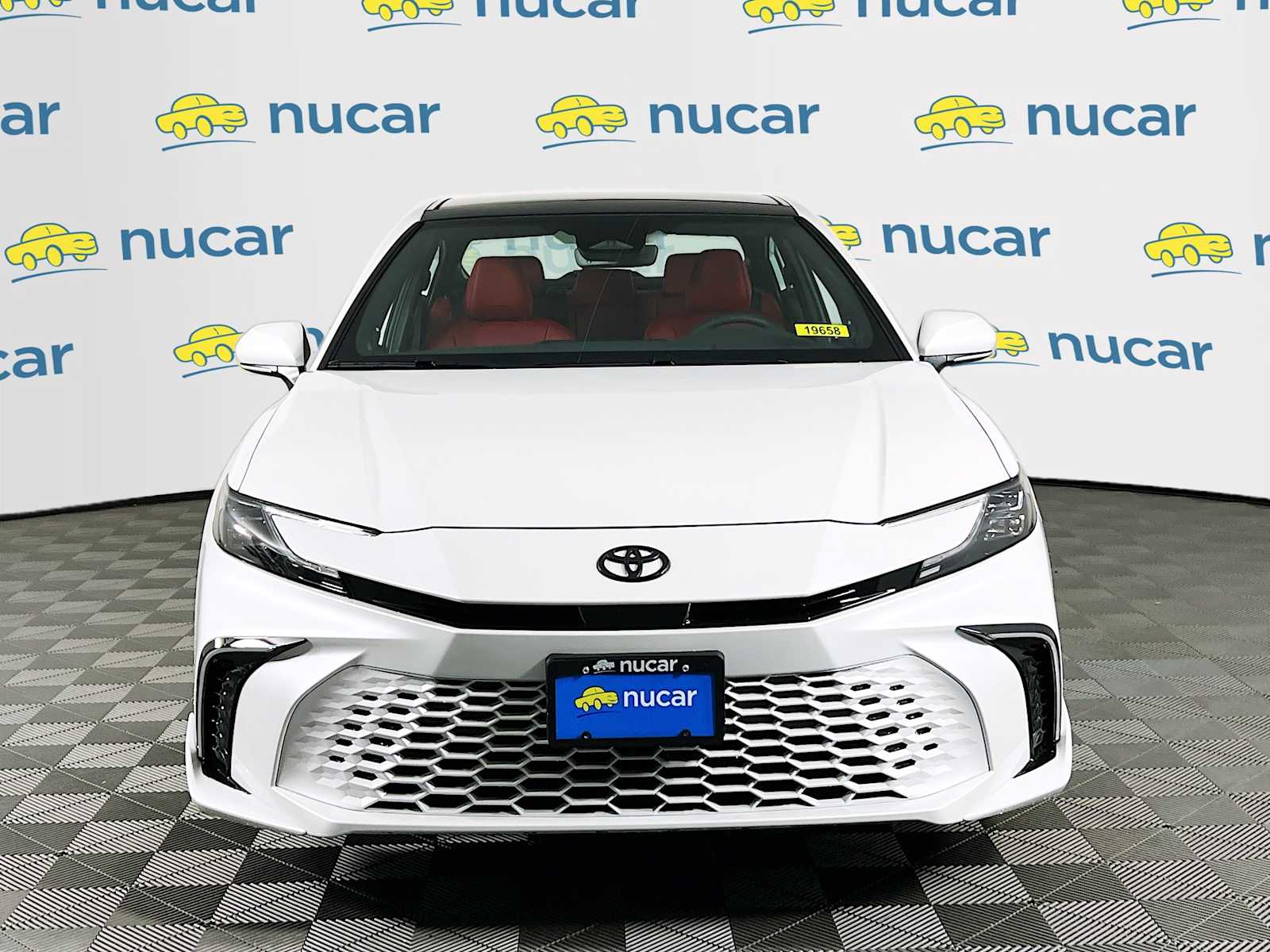 2025 Toyota Camry XSE - Photo 2