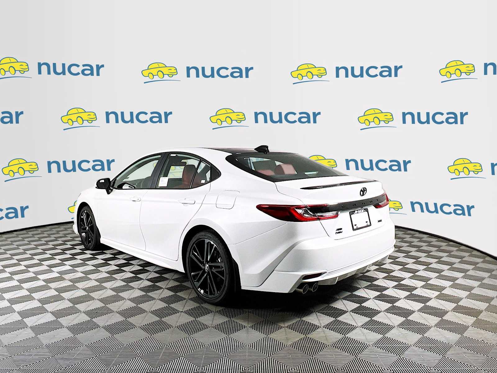 2025 Toyota Camry XSE - Photo 4