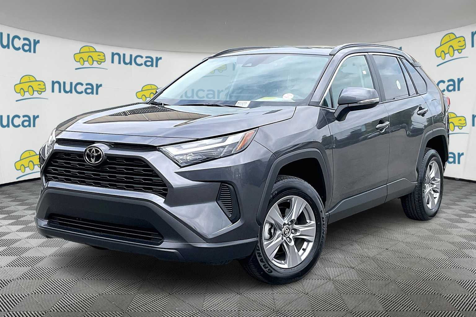 2024 Toyota RAV4 XLE - Photo 3