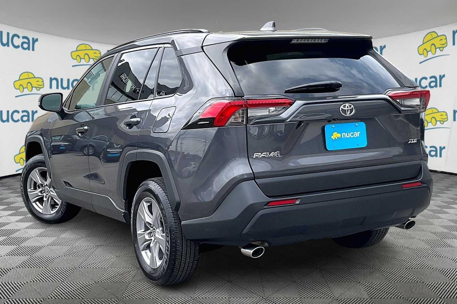 2024 Toyota RAV4 XLE - Photo 4