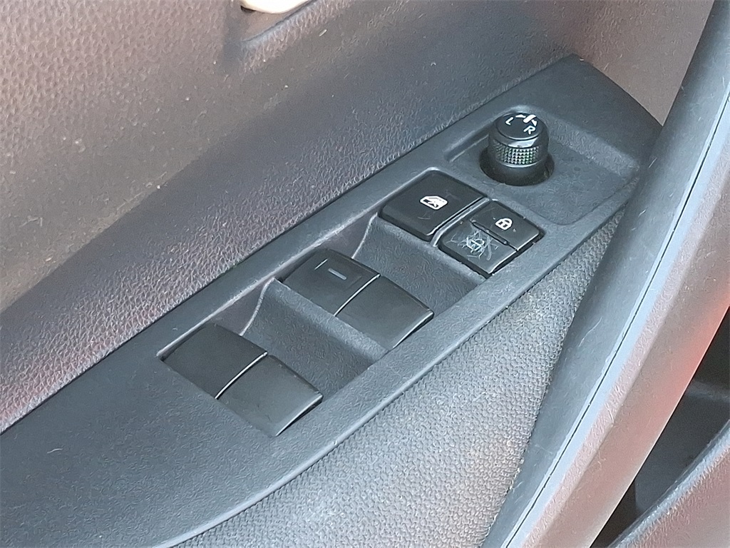 2020 Toyota Corolla LE - Photo 14