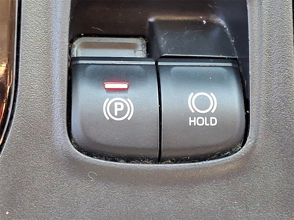 2020 Toyota Corolla LE - Photo 23