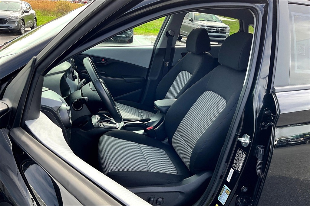 2021 Hyundai Kona SEL Plus - Photo 10