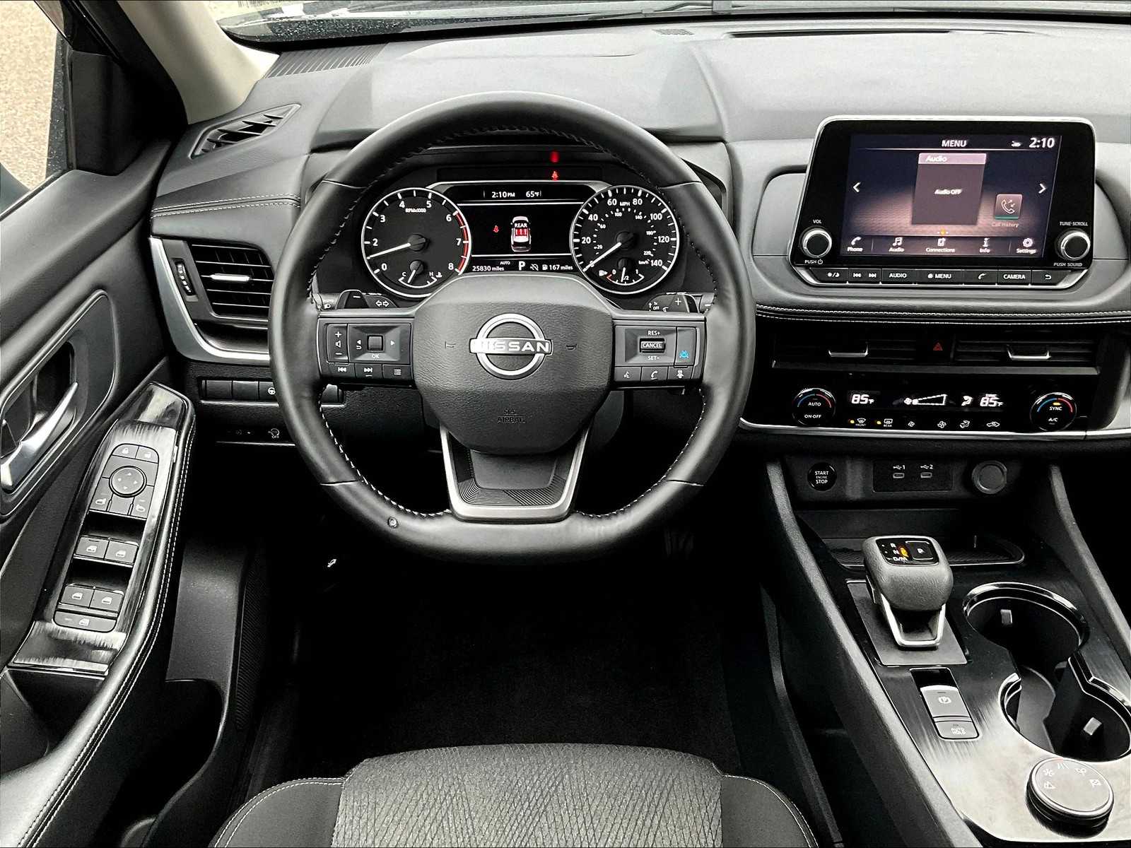 2025 Nissan Rogue SV - Photo 17