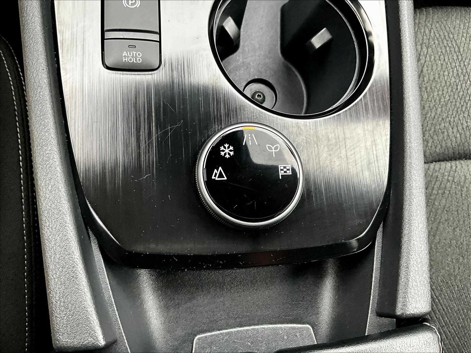 2025 Nissan Rogue SV - Photo 26
