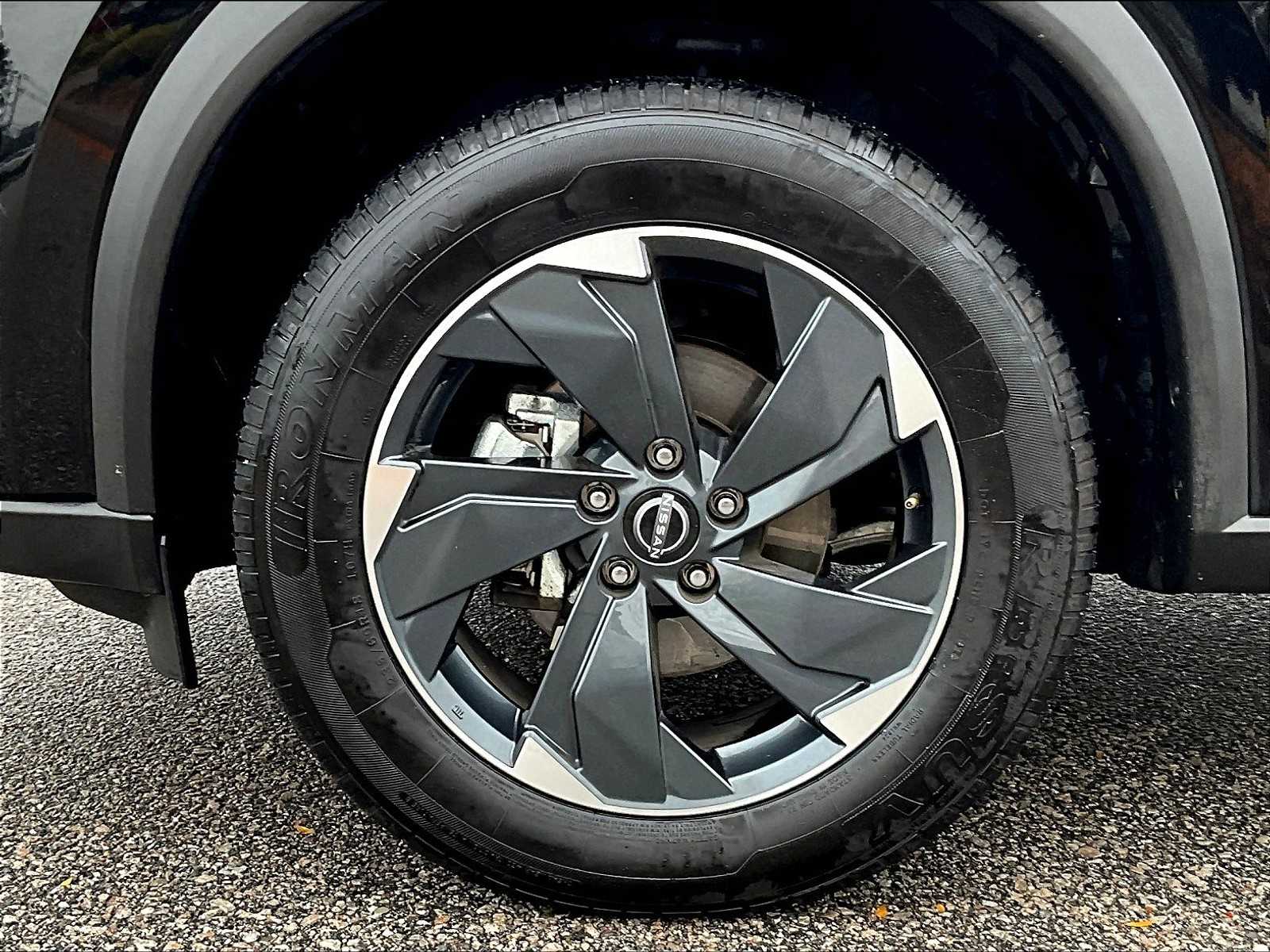 2025 Nissan Rogue SV - Photo 7