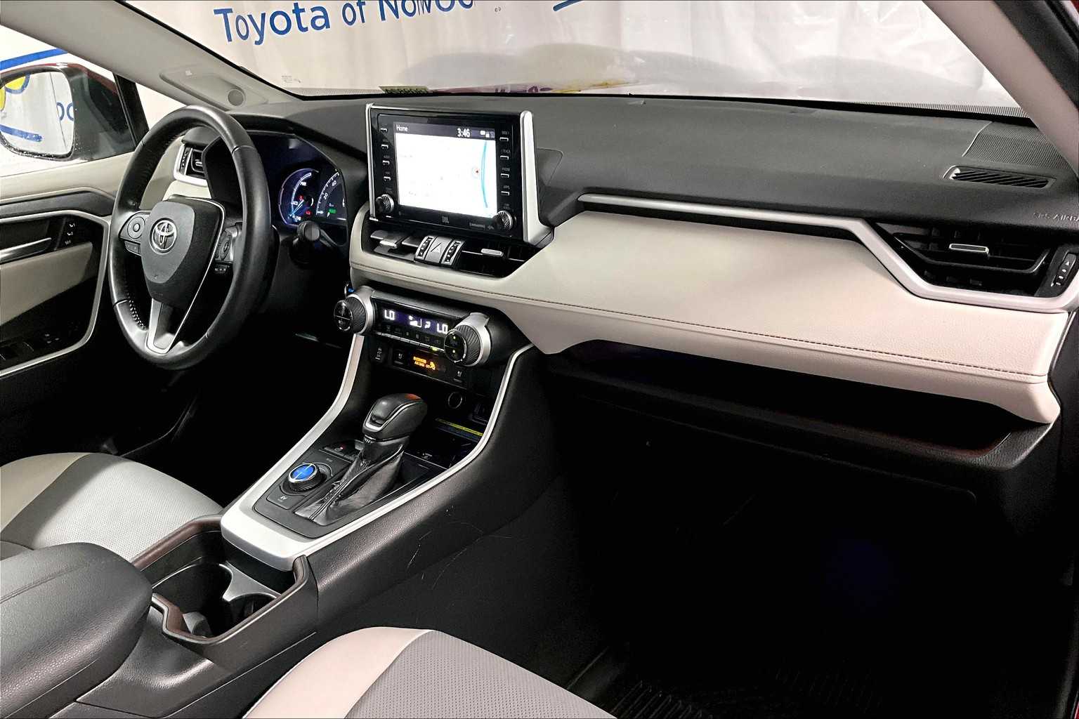 2019 Toyota RAV4 Hybrid Limited - Photo 14