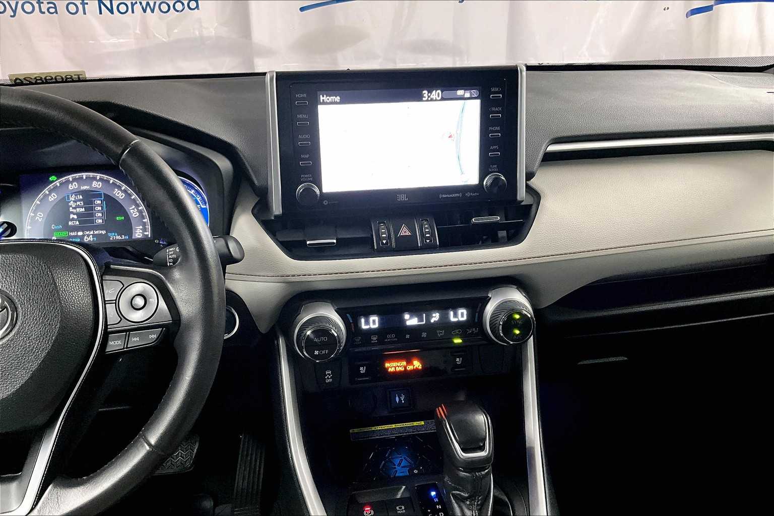 2019 Toyota RAV4 Hybrid Limited - Photo 18
