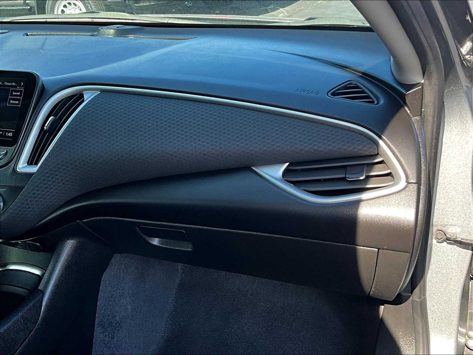 2024 Chevrolet Malibu LT - Photo 13