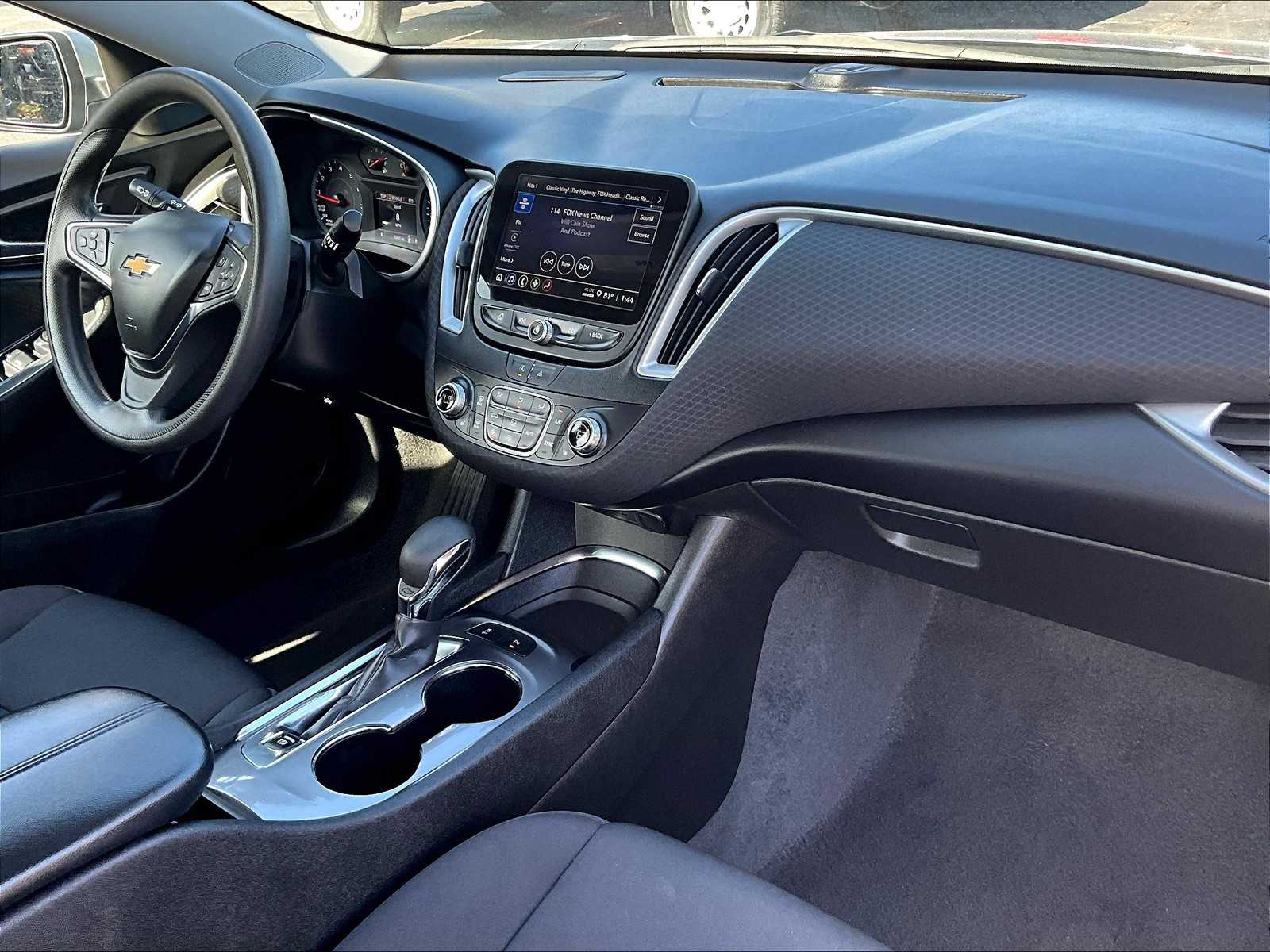 2024 Chevrolet Malibu LT - Photo 21
