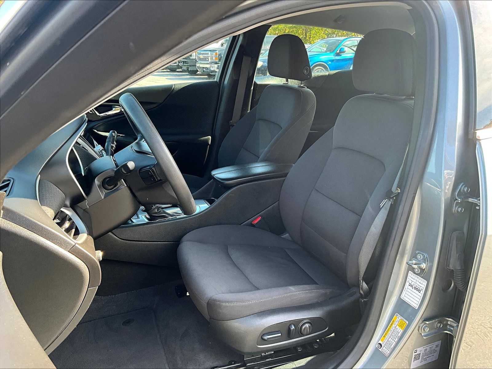 2024 Chevrolet Malibu LT - Photo 10