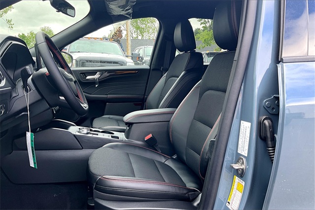 2025 Ford Escape Hybrid ST-Line Select - Photo 10