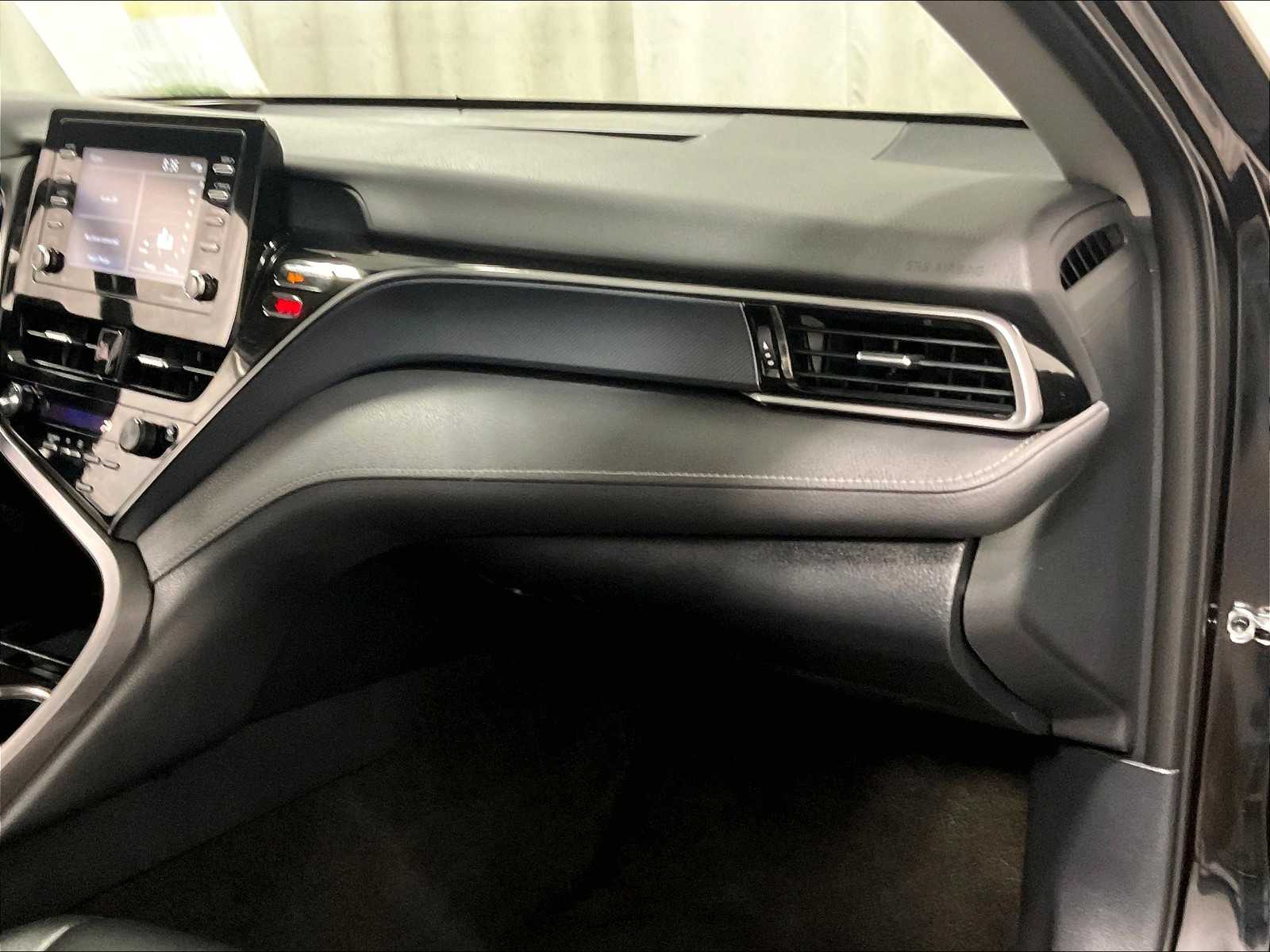 2023 Toyota Camry SE - Photo 13