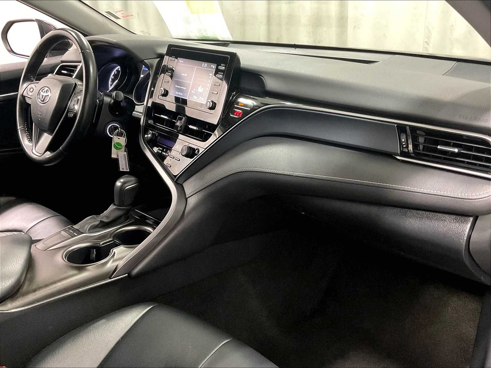 2023 Toyota Camry SE - Photo 14