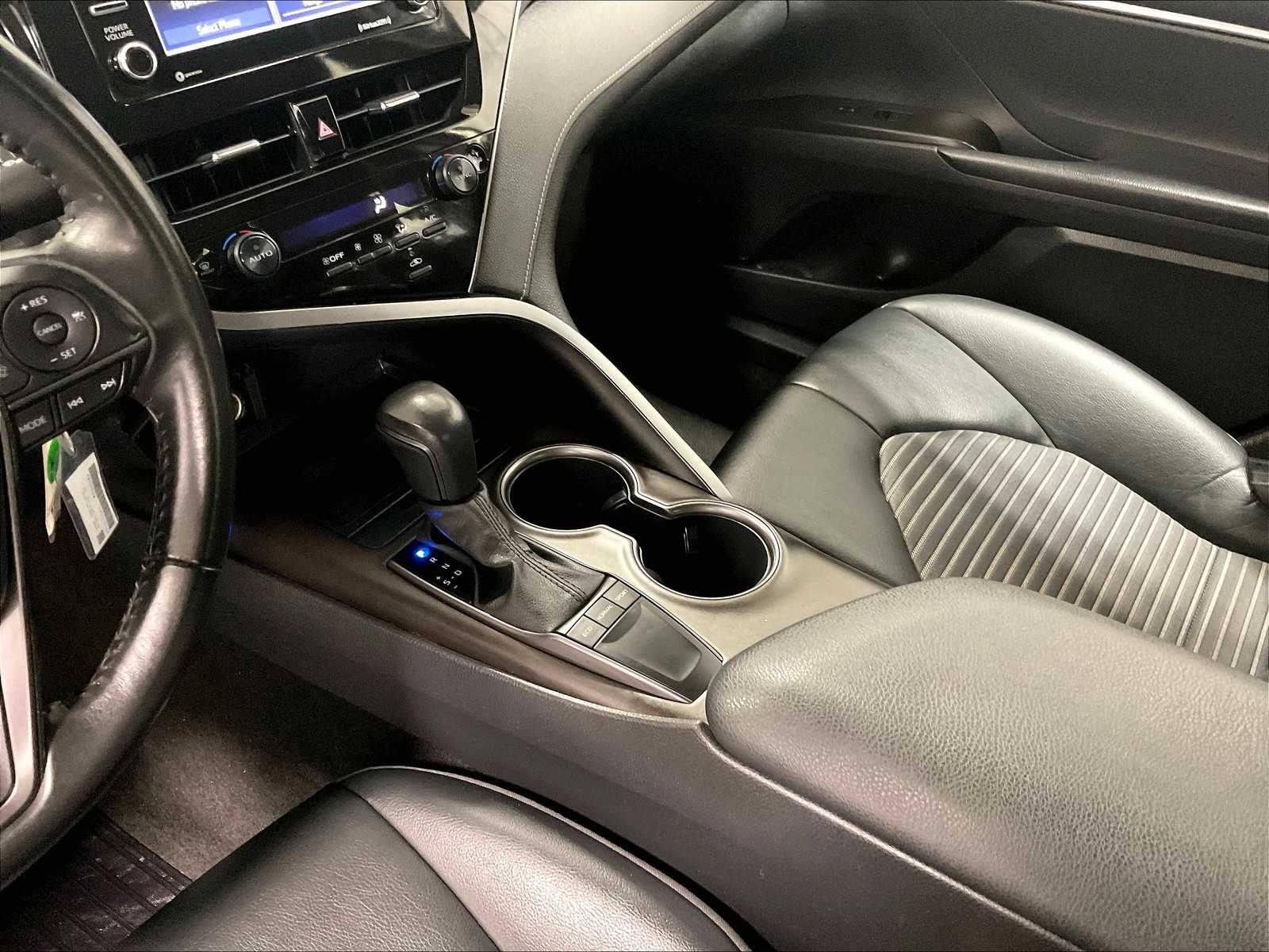 2023 Toyota Camry SE - Photo 20
