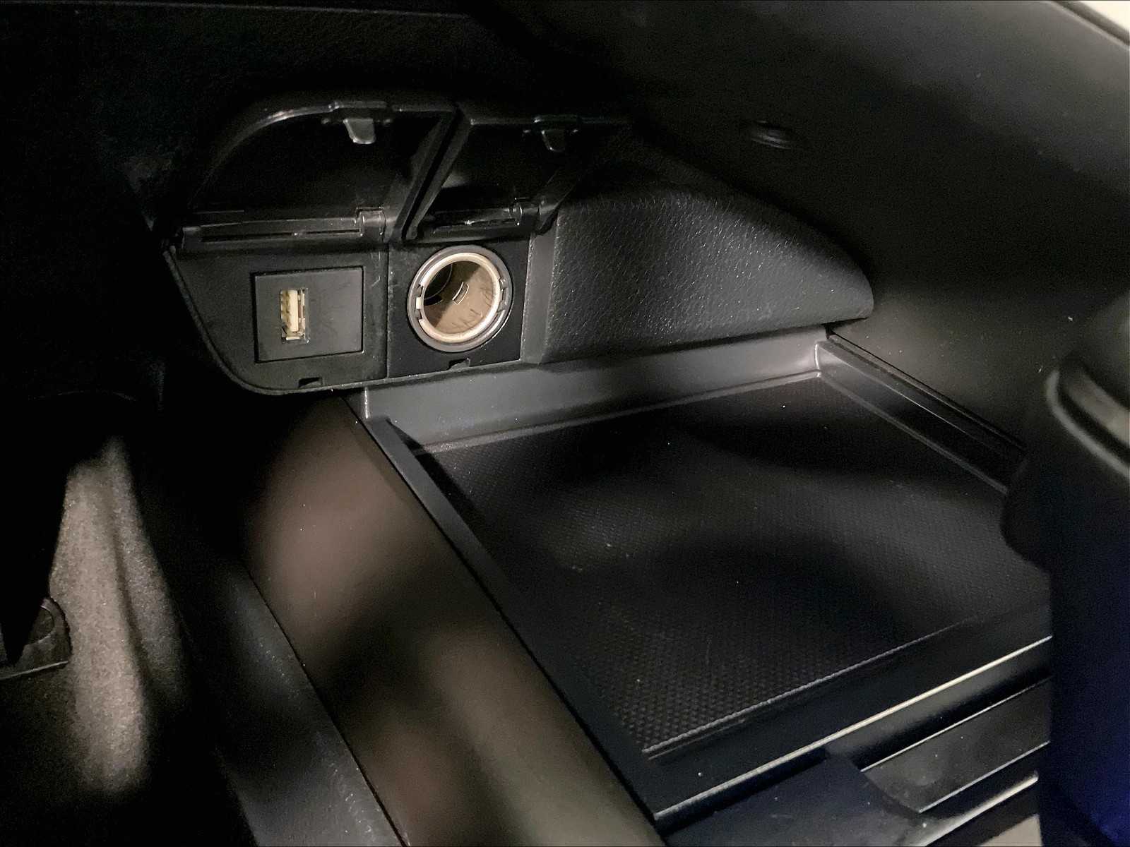 2023 Toyota Camry SE - Photo 26
