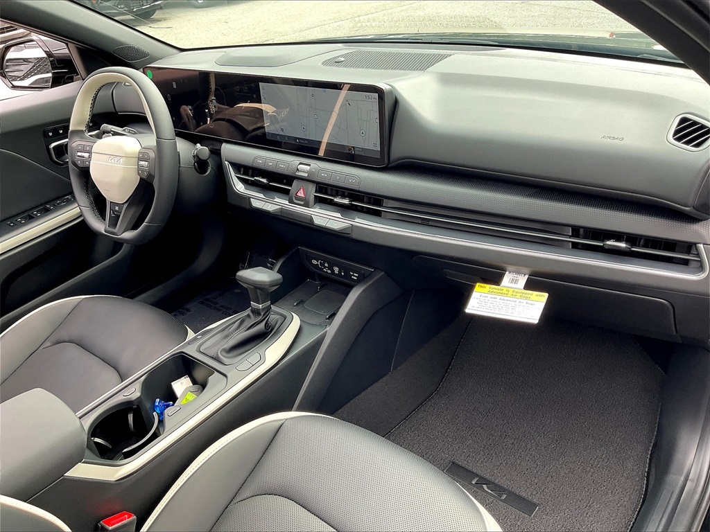 2025 Kia K4 GT-Line - Photo 10