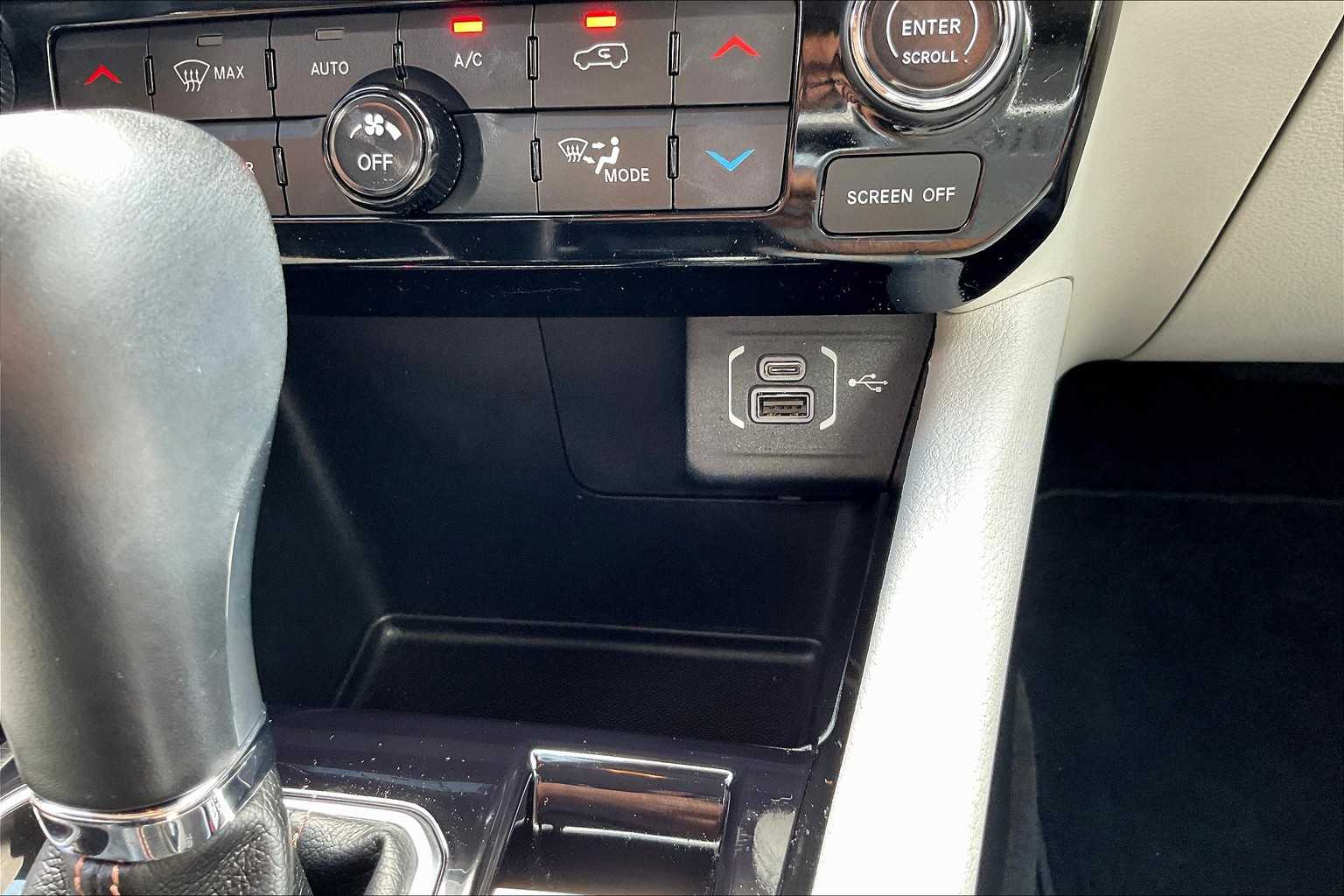 2022 Jeep Compass Limited - Photo 25