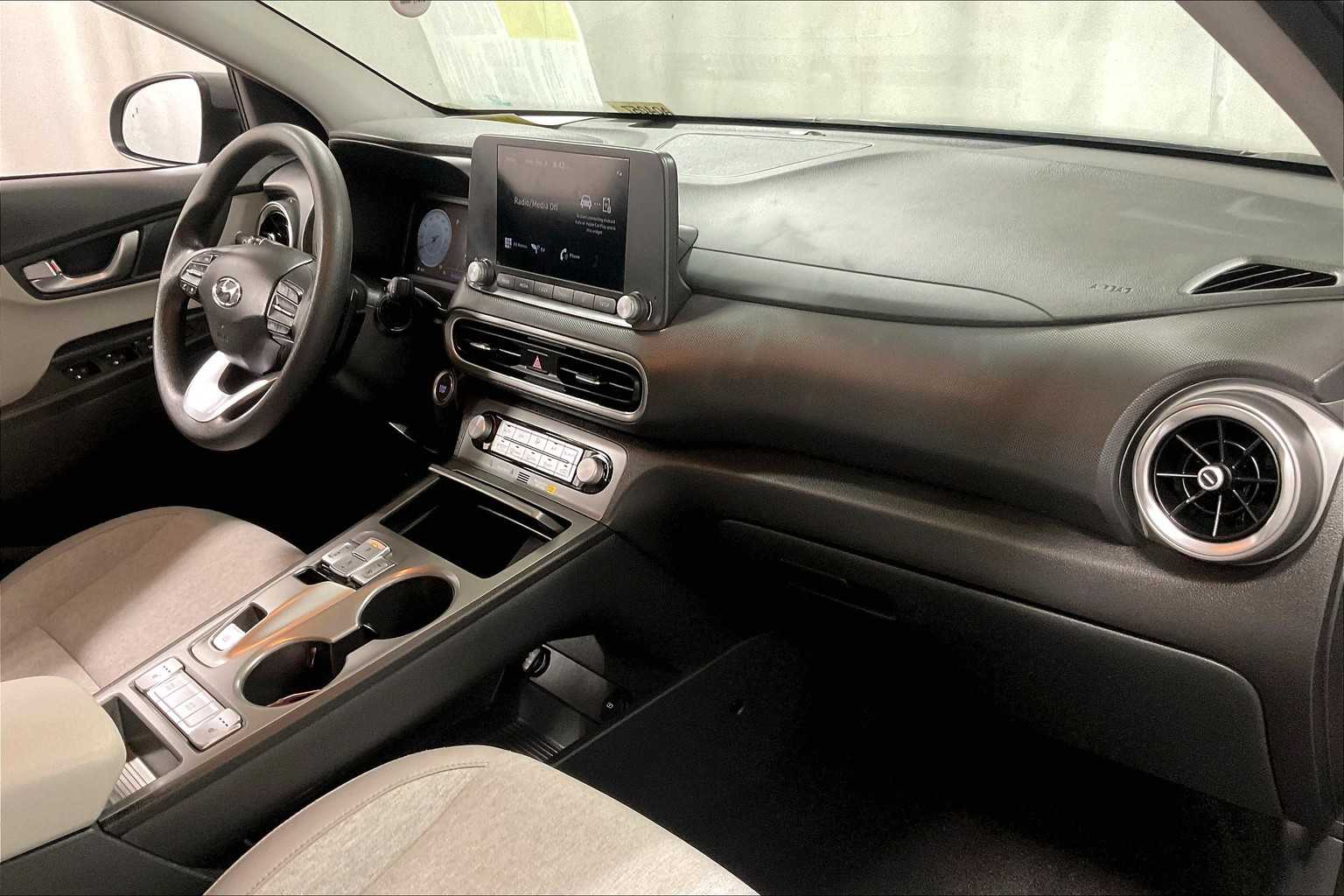 2023 Hyundai Kona Electric SE - Photo 14