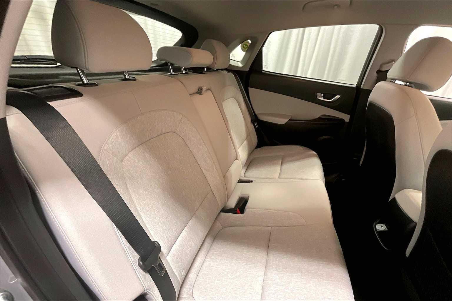 2023 Hyundai Kona Electric SE - Photo 16