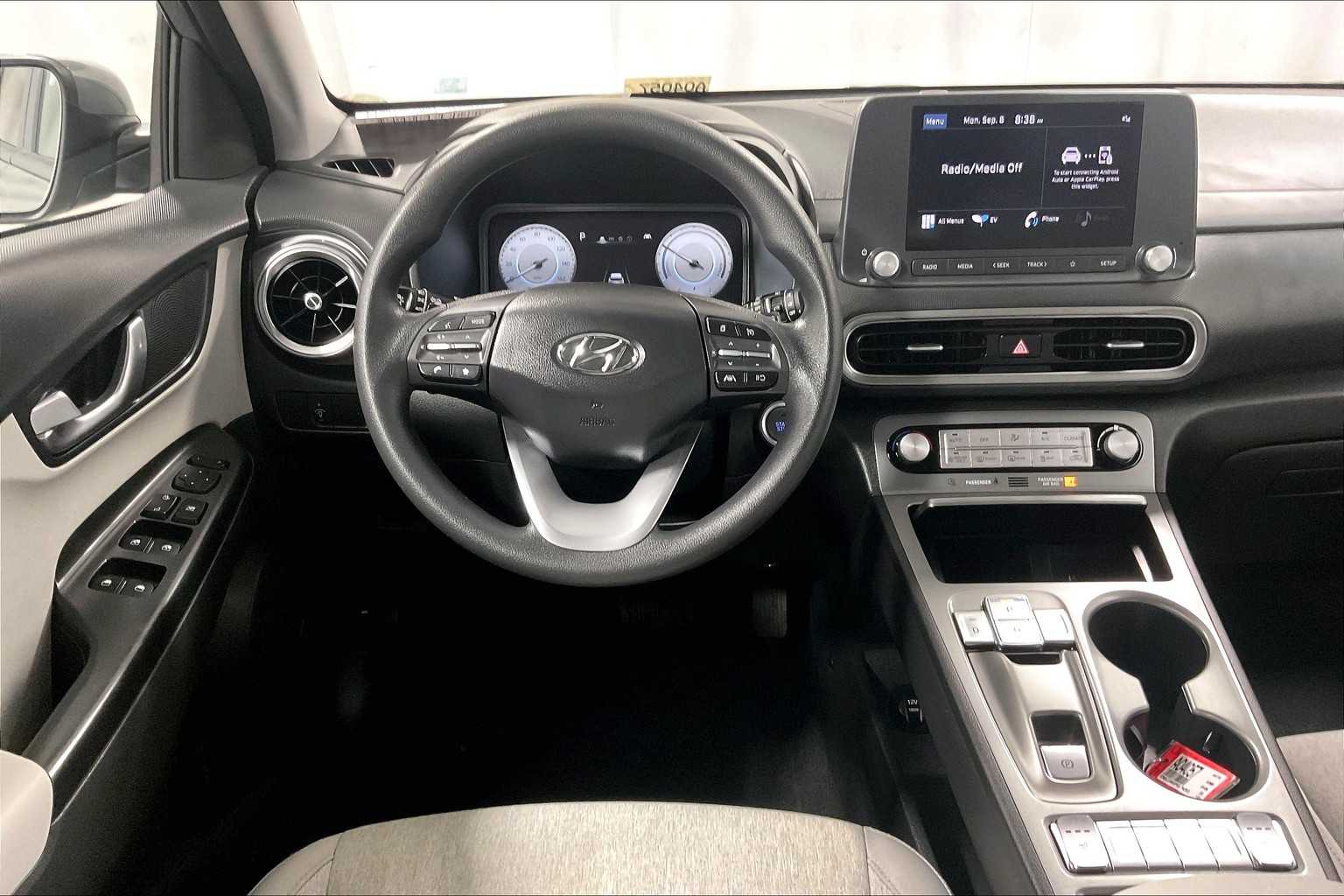 2023 Hyundai Kona Electric SE - Photo 17