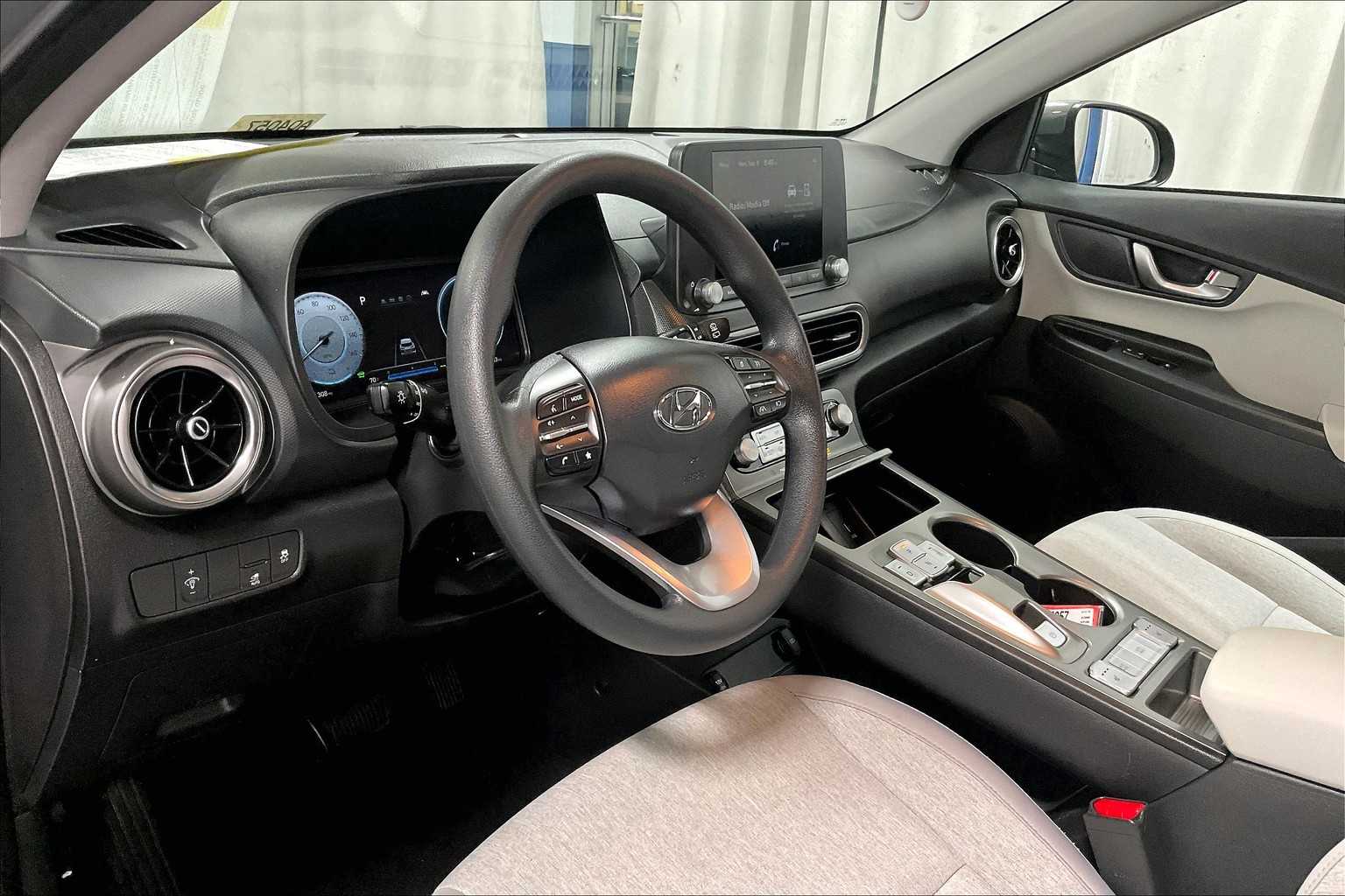 2023 Hyundai Kona Electric SE - Photo 8