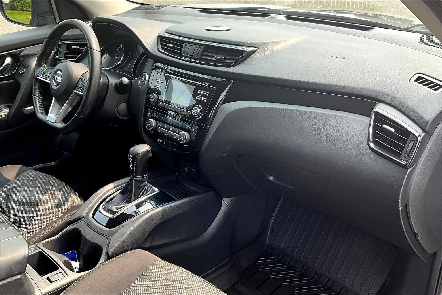 2017 Nissan Rogue Sport SV - Photo 14