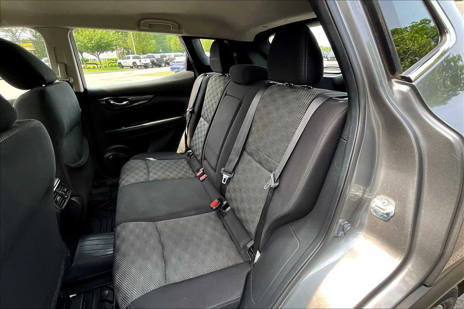 2017 Nissan Rogue Sport SV - Photo 15