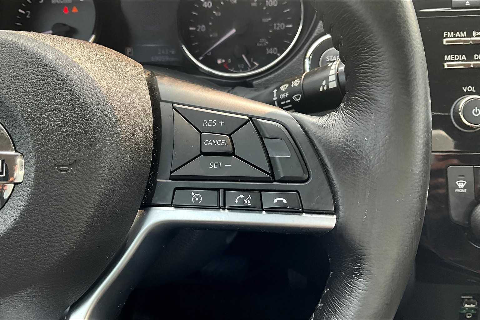 2017 Nissan Rogue Sport SV - Photo 24