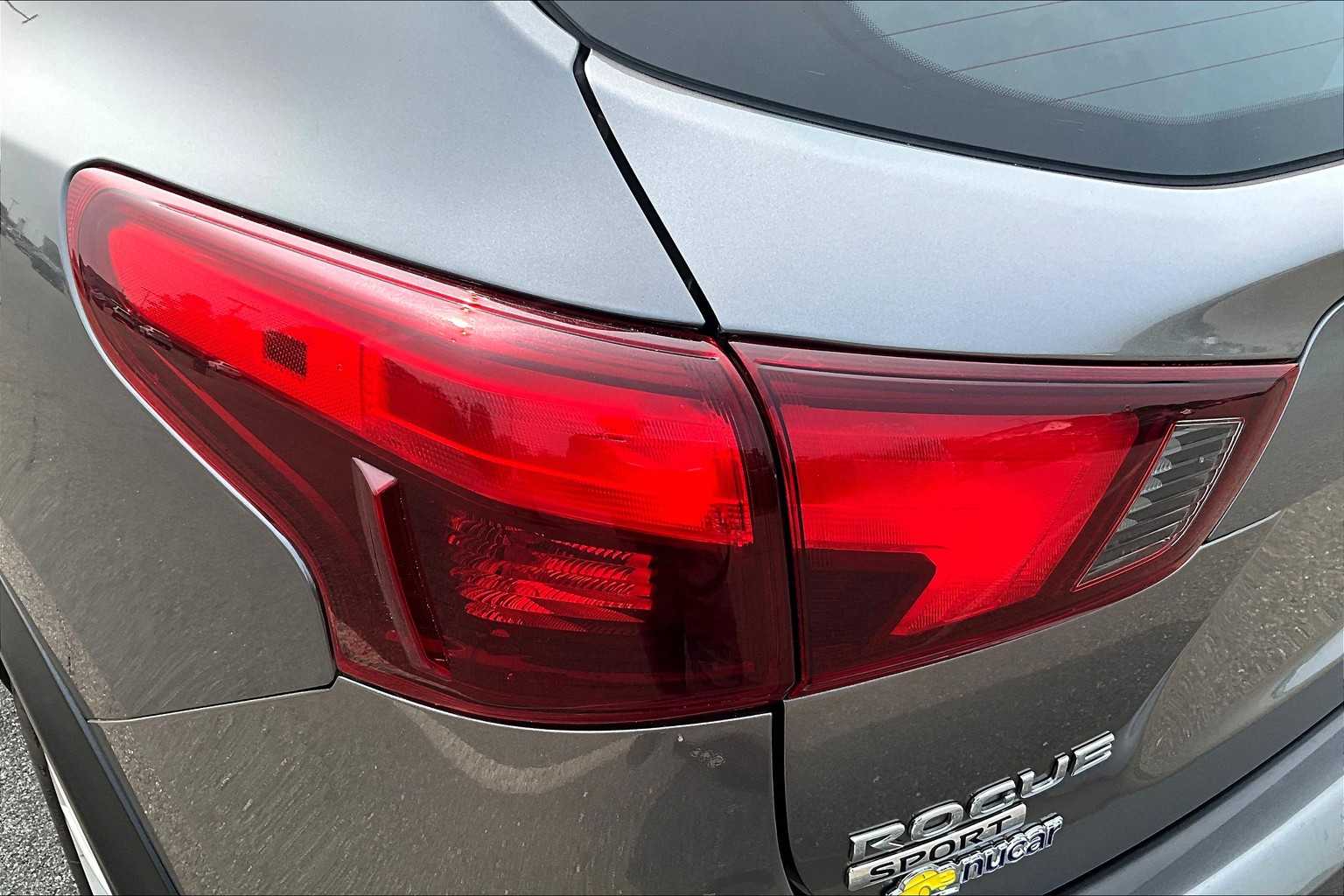 2017 Nissan Rogue Sport SV - Photo 34