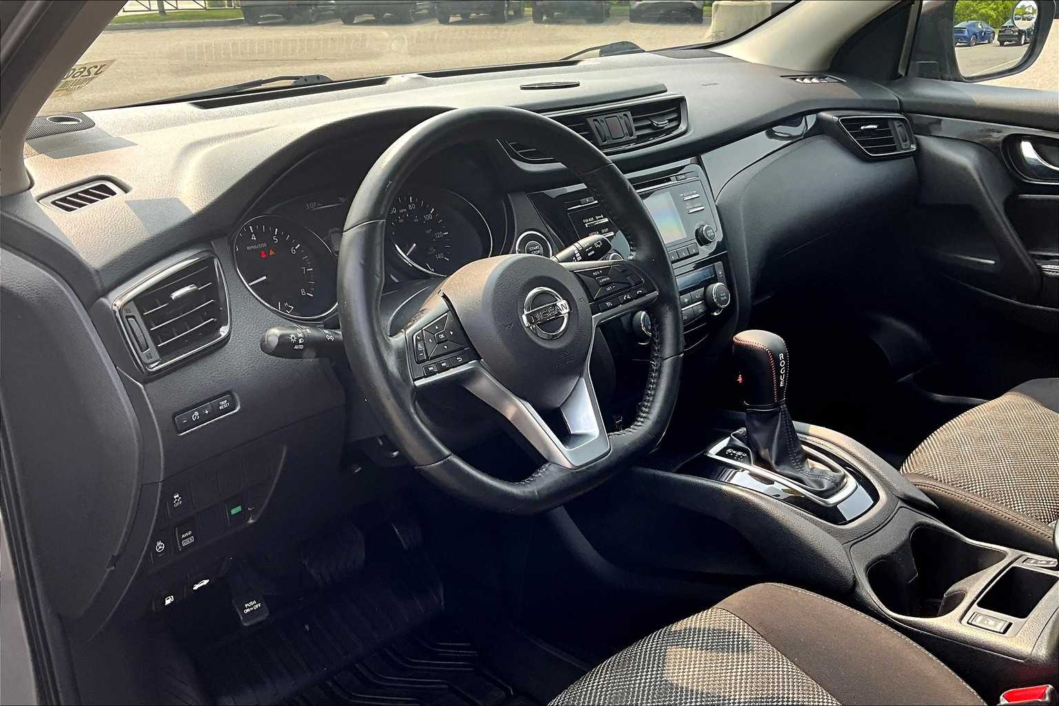 2017 Nissan Rogue Sport SV - Photo 8