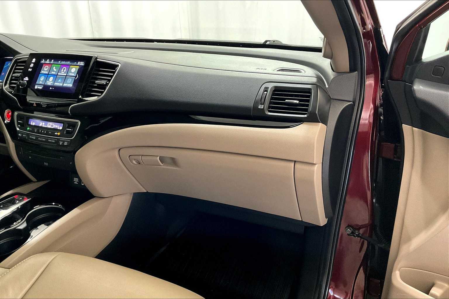 2021 Honda Pilot Touring 7-Passenger - Photo 13