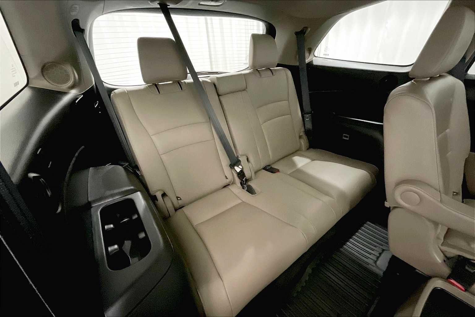 2021 Honda Pilot Touring 7-Passenger - Photo 17