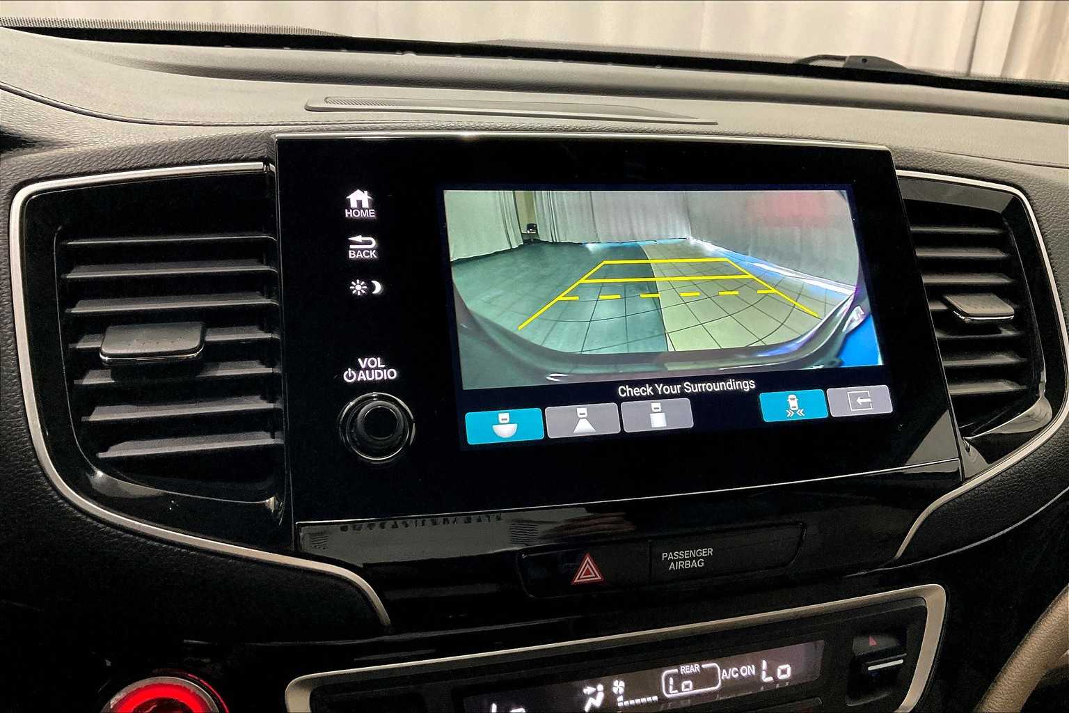 2021 Honda Pilot Touring 7-Passenger - Photo 20