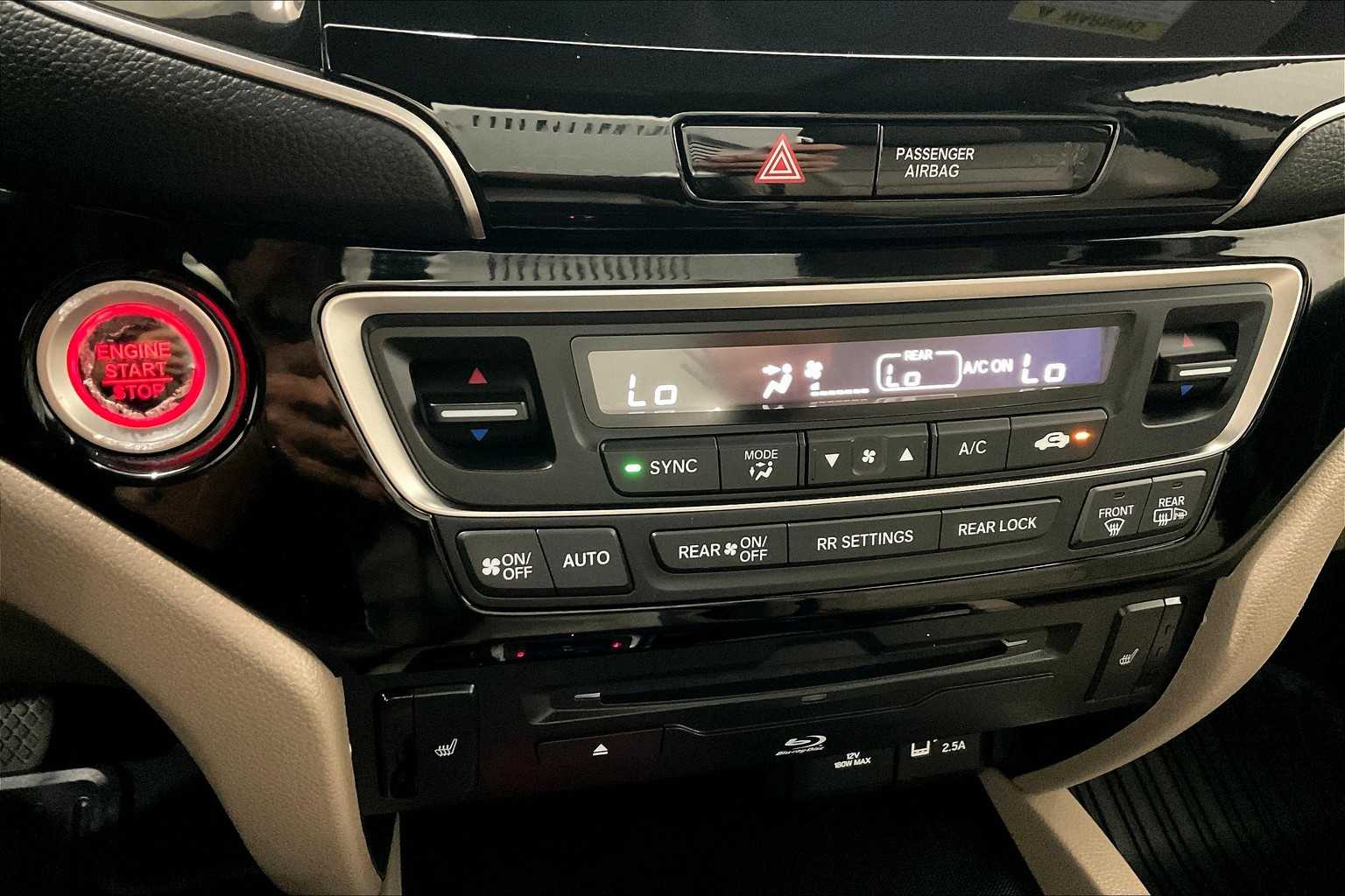 2021 Honda Pilot Touring 7-Passenger - Photo 27