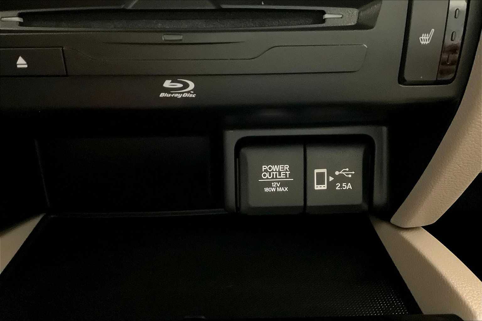 2021 Honda Pilot Touring 7-Passenger - Photo 28