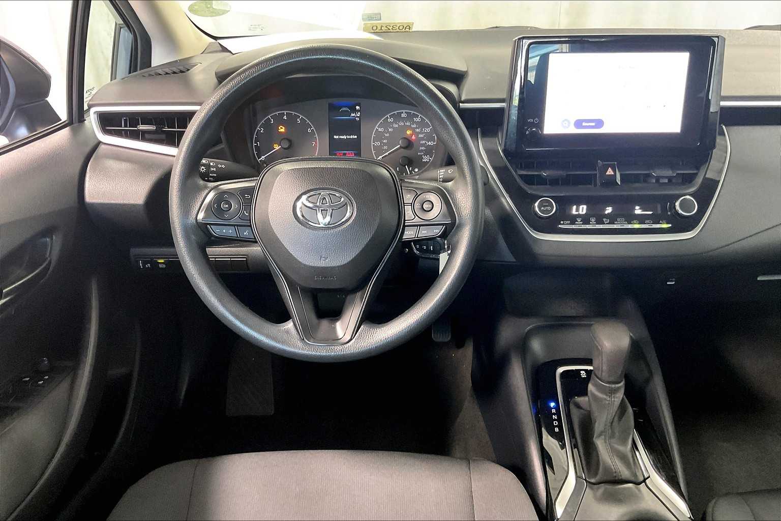 2023 Toyota Corolla LE - Photo 17