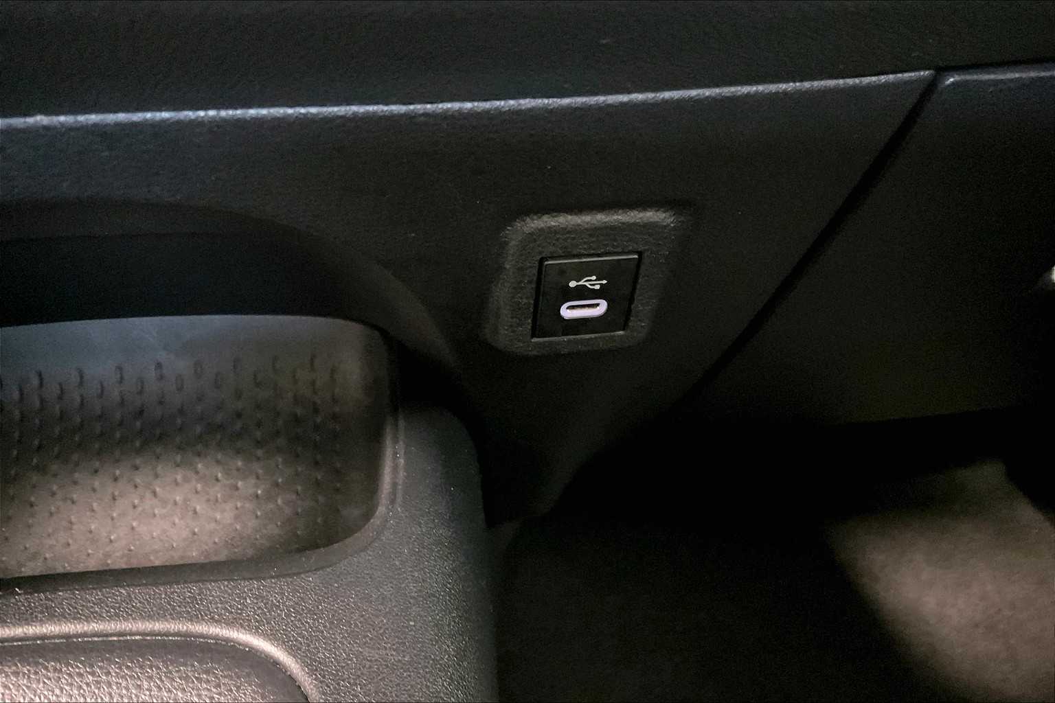 2023 Toyota Corolla LE - Photo 26