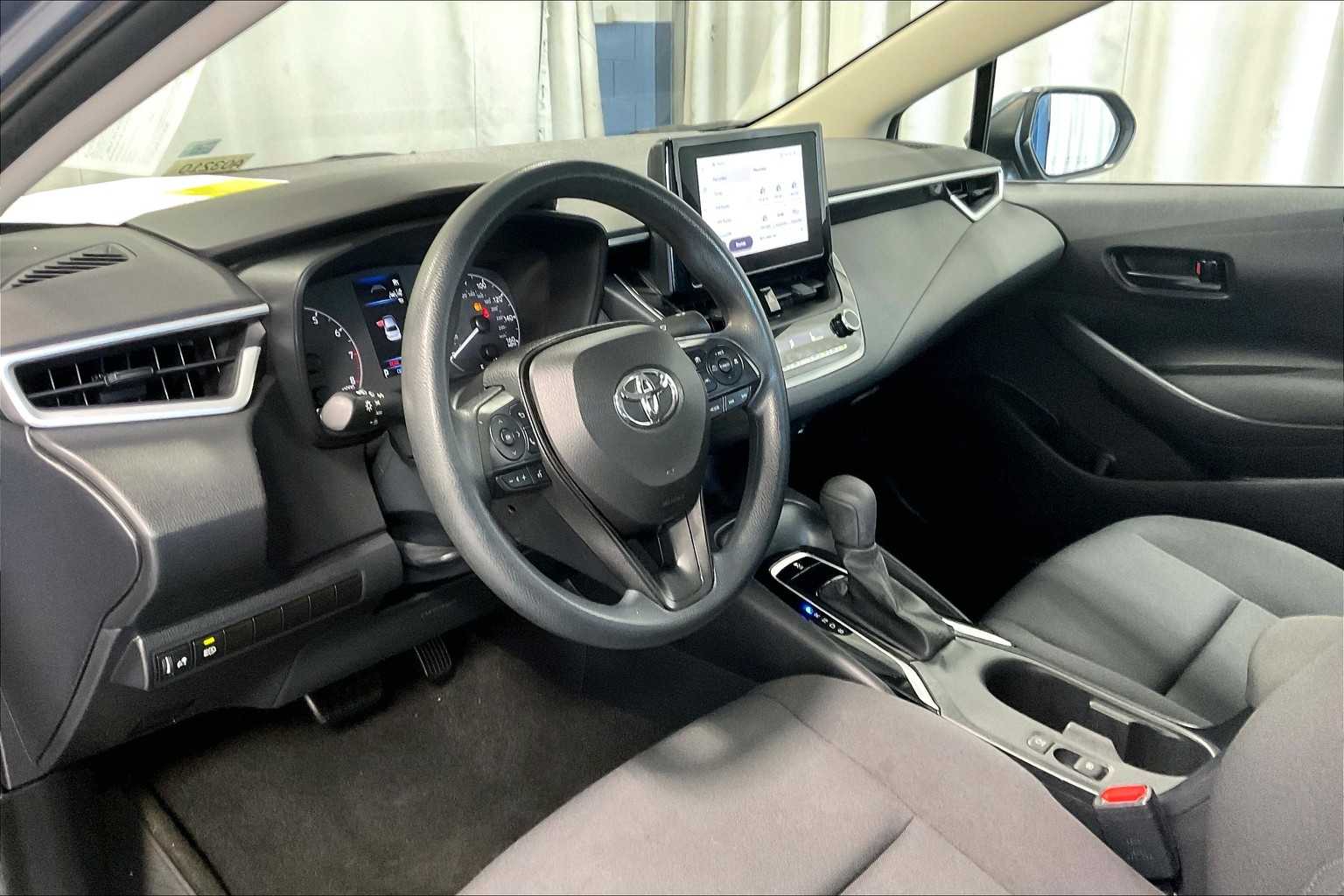 2023 Toyota Corolla LE - Photo 8
