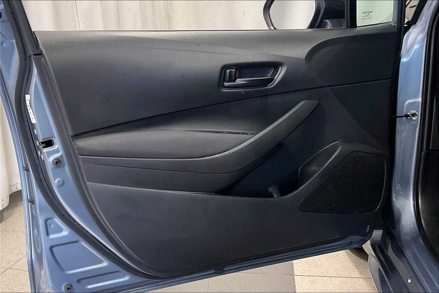 2023 Toyota Corolla LE - Photo 9