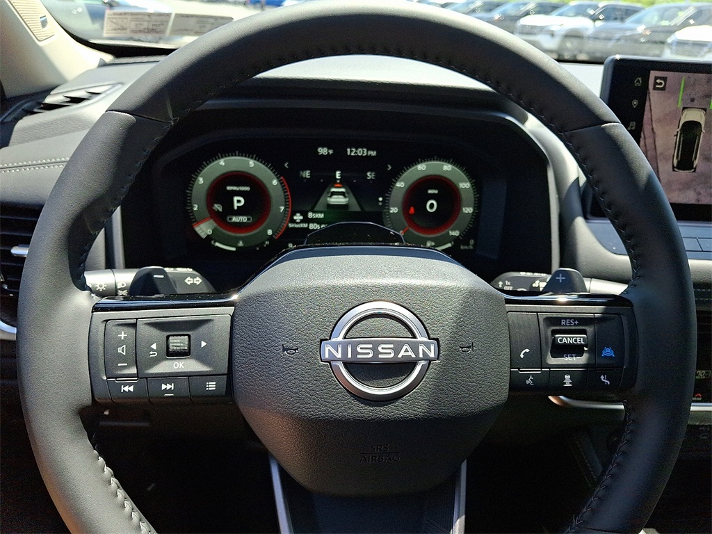 2025 Nissan Rogue Platinum photo 17