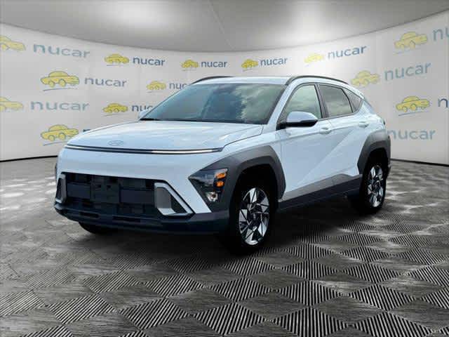 2025 Hyundai Kona SEL - Photo 2