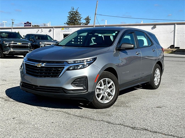 2024 Chevrolet Equinox LS - Photo 2