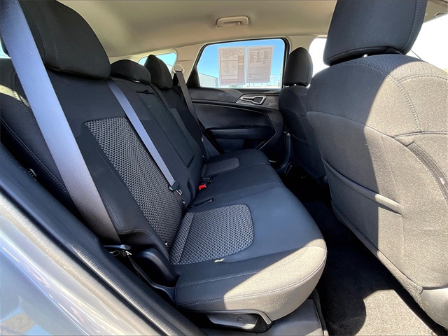 2023 Kia Sportage LX - Photo 15