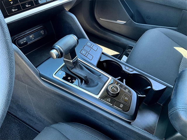 2023 Kia Sportage LX - Photo 19