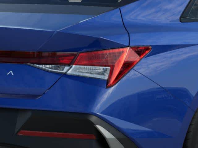 2025 Hyundai Elantra SEL Convenience - Photo 6